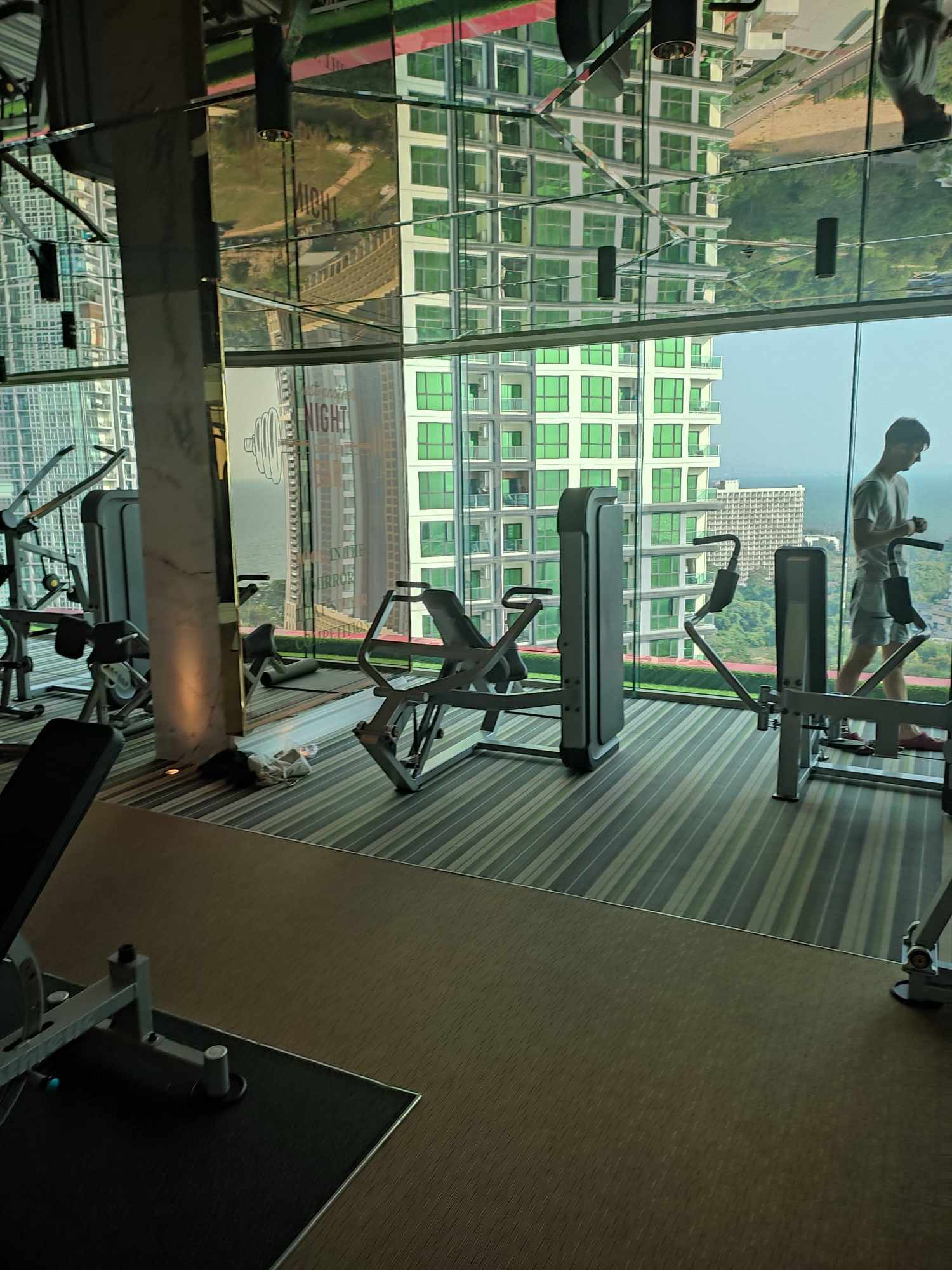 5cba70d2-d343-42fd-8e47-9df87edb5d07