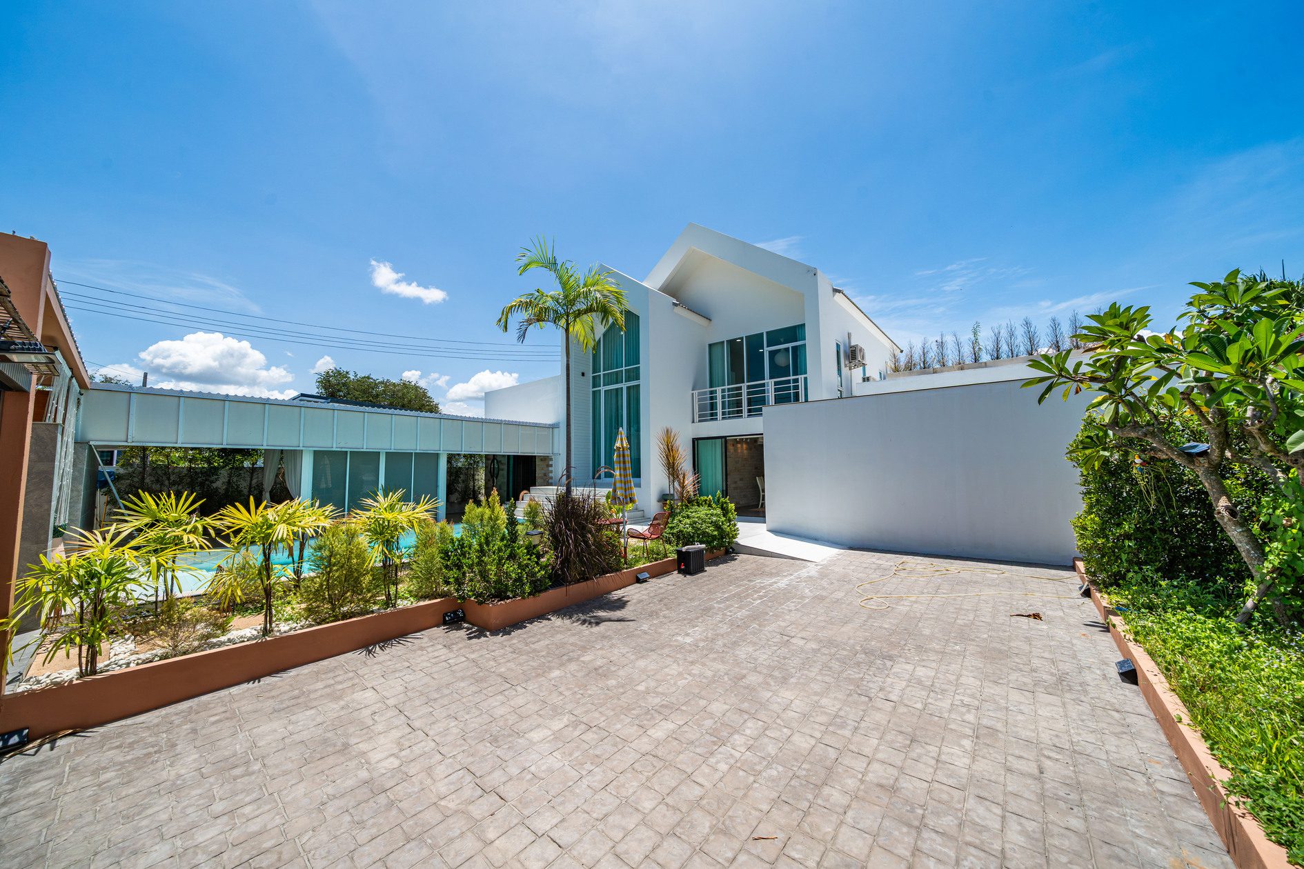 575882361_25315122194776788_4451096242797322375_n