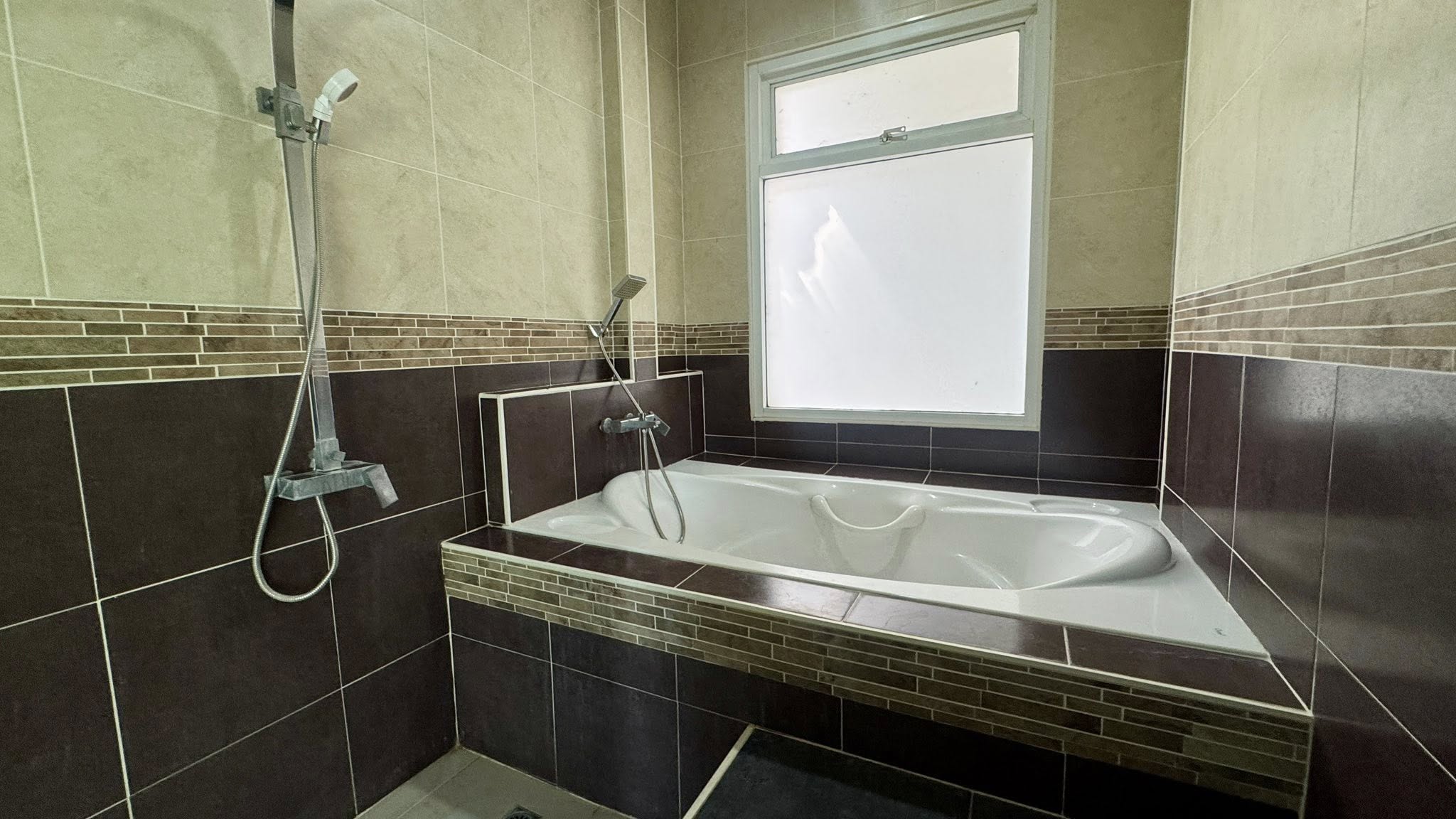 576128578_25343432815279059_1734670614270337920_n